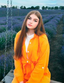 Шпилька Валерія